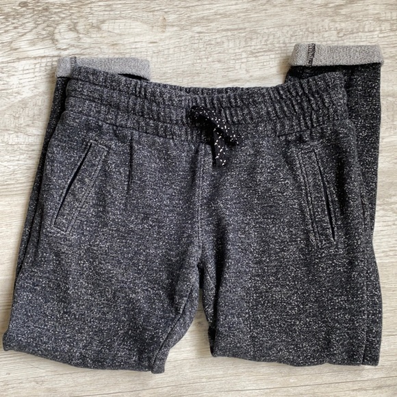 Old navy girls cuffed sweatpants small (6/7) - Picture 1 of 3